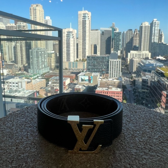 Authentic Louis Vuitton Monogram Canvas Leather Gold LV Belt reversible - Picture 2 of 9